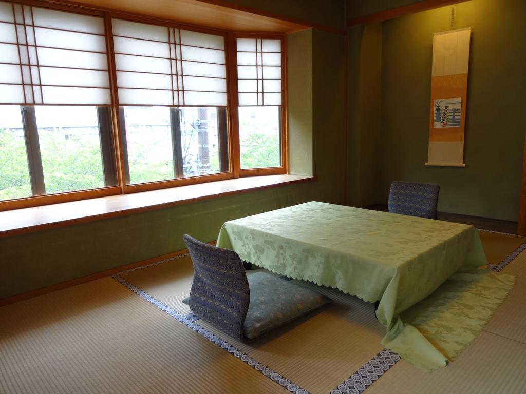 Ikumatsu Hotel Kyoto Bagian luar foto